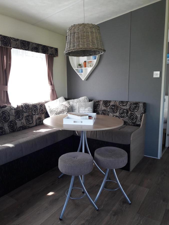 Chalet Van Minicamping De Braamhof Коудекерке Екстериор снимка