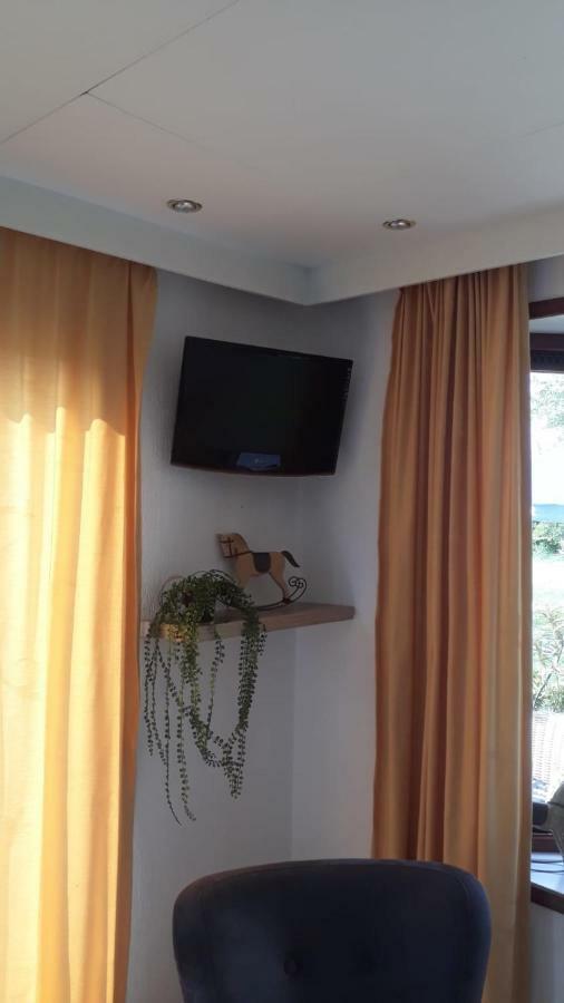 Chalet Van Minicamping De Braamhof Коудекерке Екстериор снимка